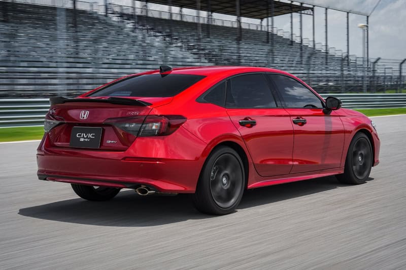 Honda Civic e:HEV vs Accord e:HEV เลือกซีดานไฮบริดคันไหนคุ้มกว่า