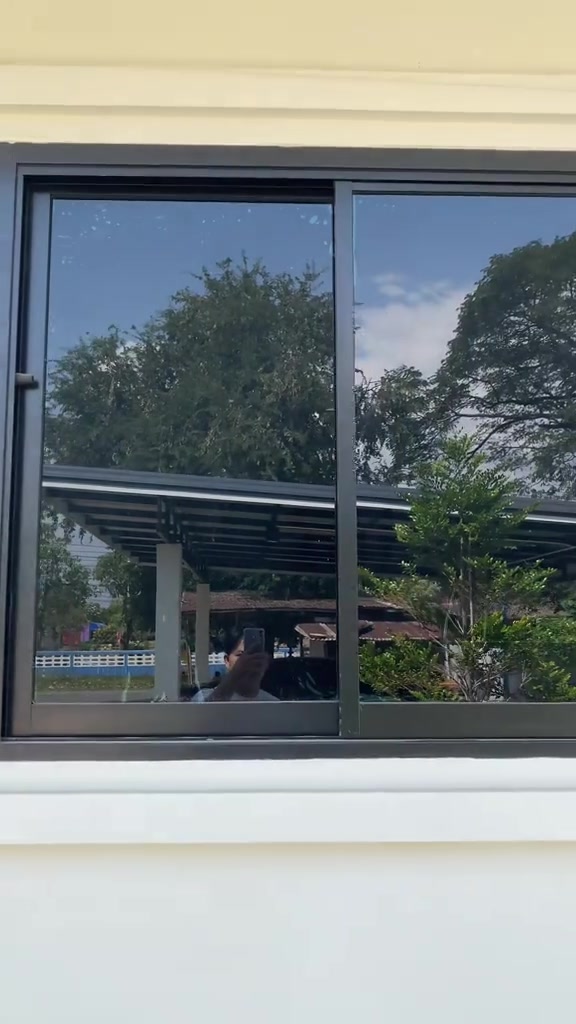 ฟิล์มติดกระจกห้องเช่าแบบไม่ใช้กาว: เลือกปรอท ฝ้า หรือทึบให้ตรงจุด แล้วติดเองยังไงให้ลอกออกไม่ทิ้งคราบ