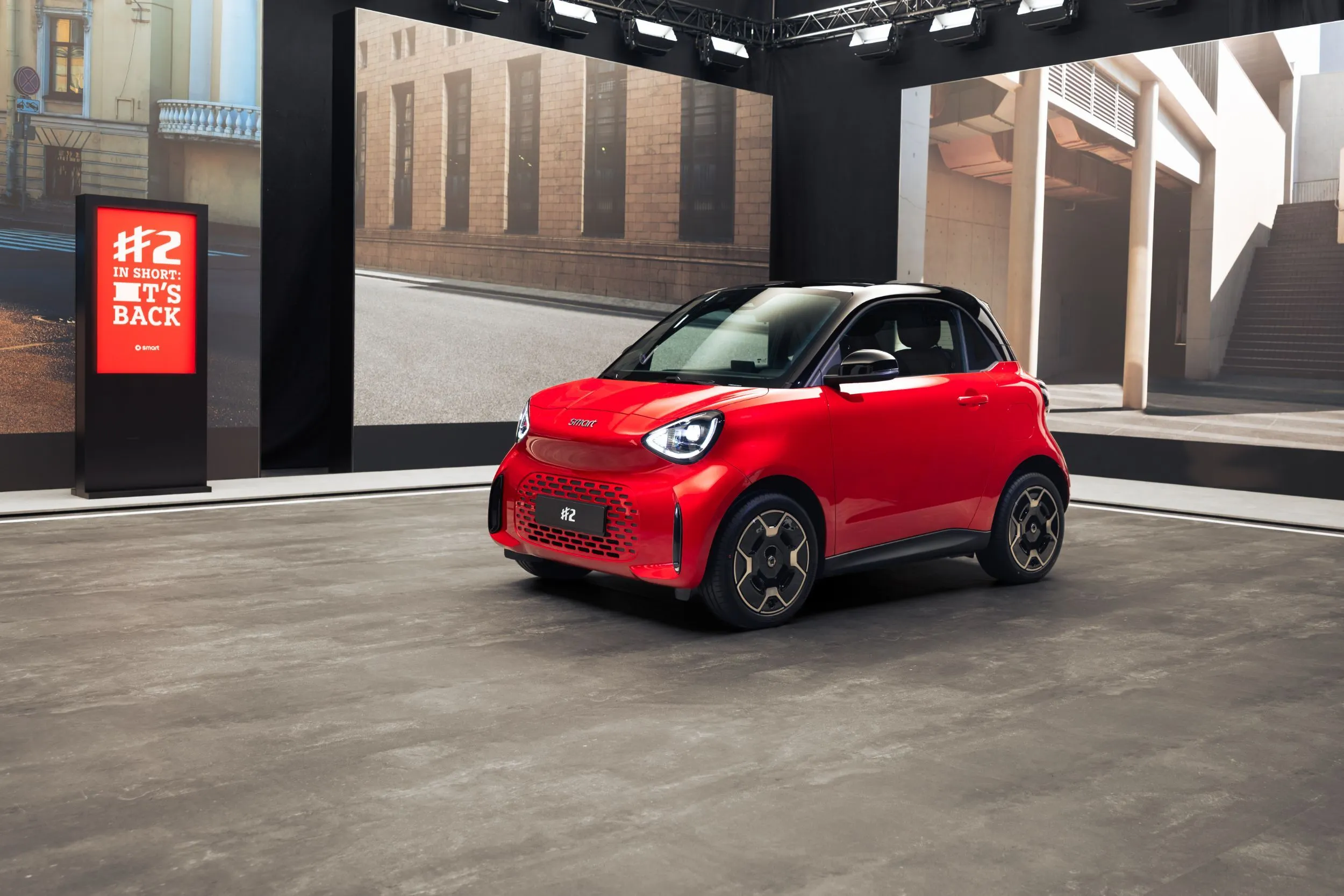 Smart #2 รถไฟฟ้าเมือง 2 ที่นั่งคืนชีพ ไอคอนจิ๋วสู้ศึก EV เมือง