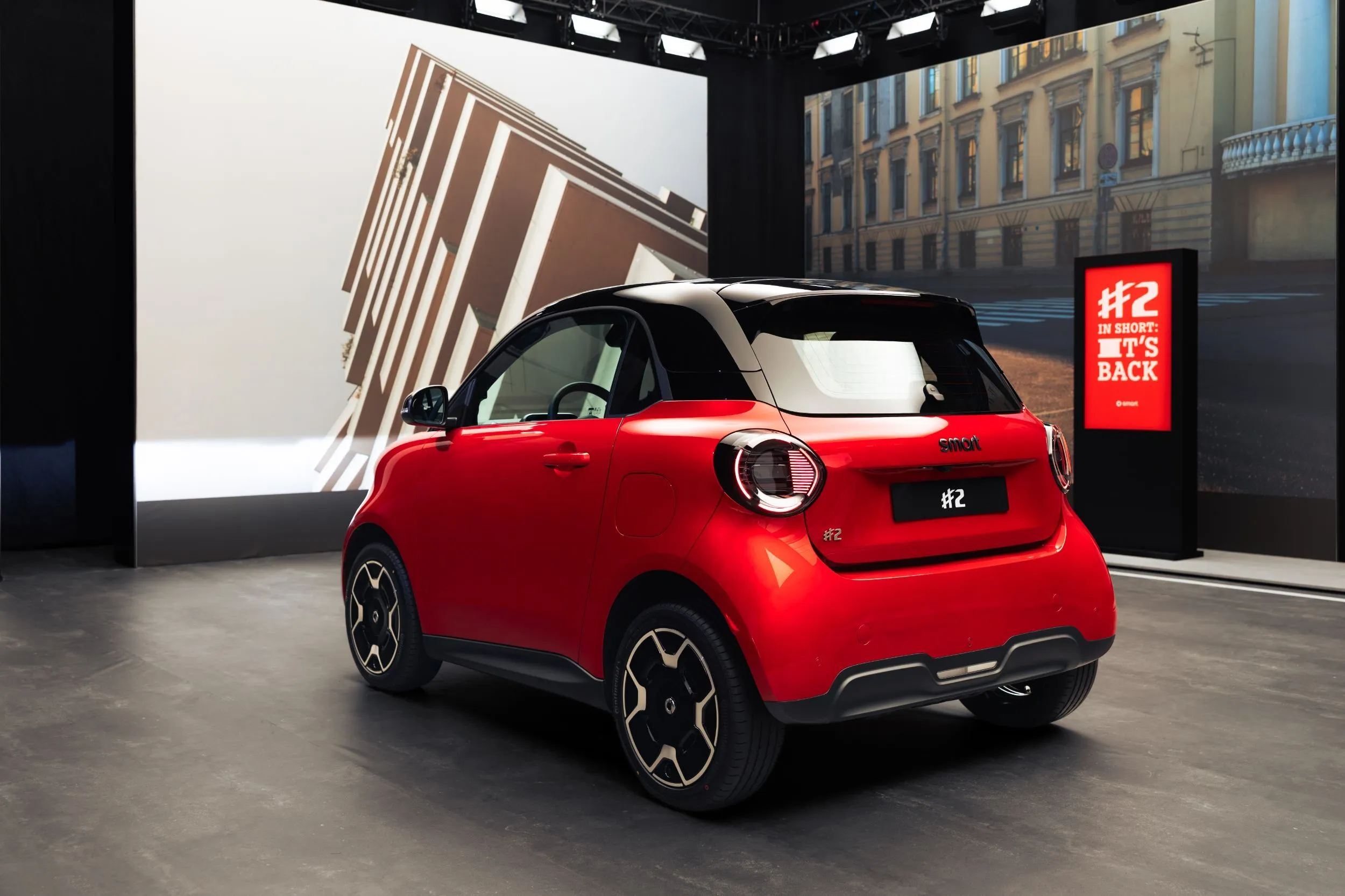 Smart #2 รถไฟฟ้าเมือง 2 ที่นั่งคืนชีพ ไอคอนจิ๋วสู้ศึก EV เมือง