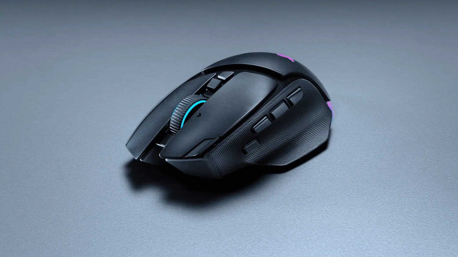 Basilisk V4 Pro เขย่ามาตรฐานเมาส์เกมมิ่งเรือธงด้วยเซนเซอร์ 50K และ Polling 8000Hz