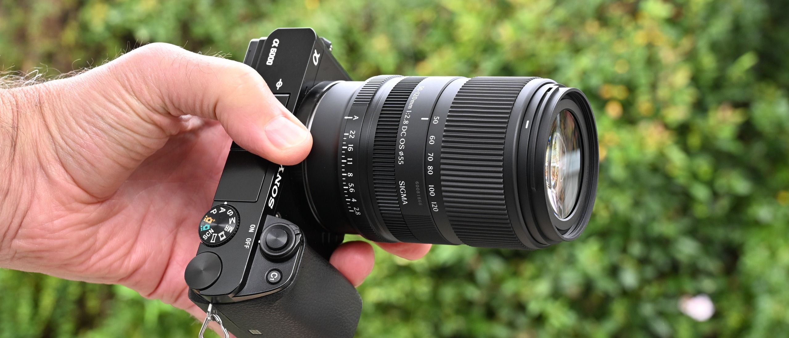 เปรียบเทียบเลนส์ APS-C f/2.8 ซูมแบบกะทัดรัด Tamron 16-50mm vs Sigma 50-120mm