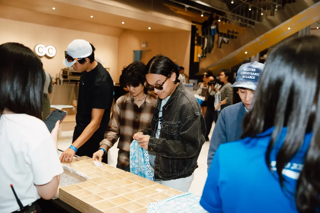 การจับมือแฟชั่นกีฬาแบบ Carnival x POCARI SWEAT สร้างไวรัลและยอดขายอย่างไร