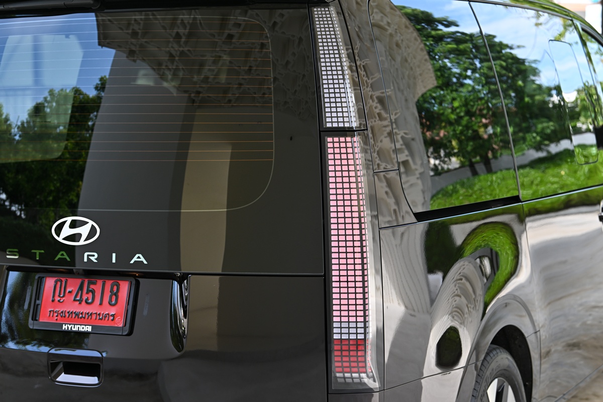 ทดสอบขับจริง Hyundai Staria Hybrid รถครอบครัว 11 ที่นั่งที่พร้อมแทนดีเซล