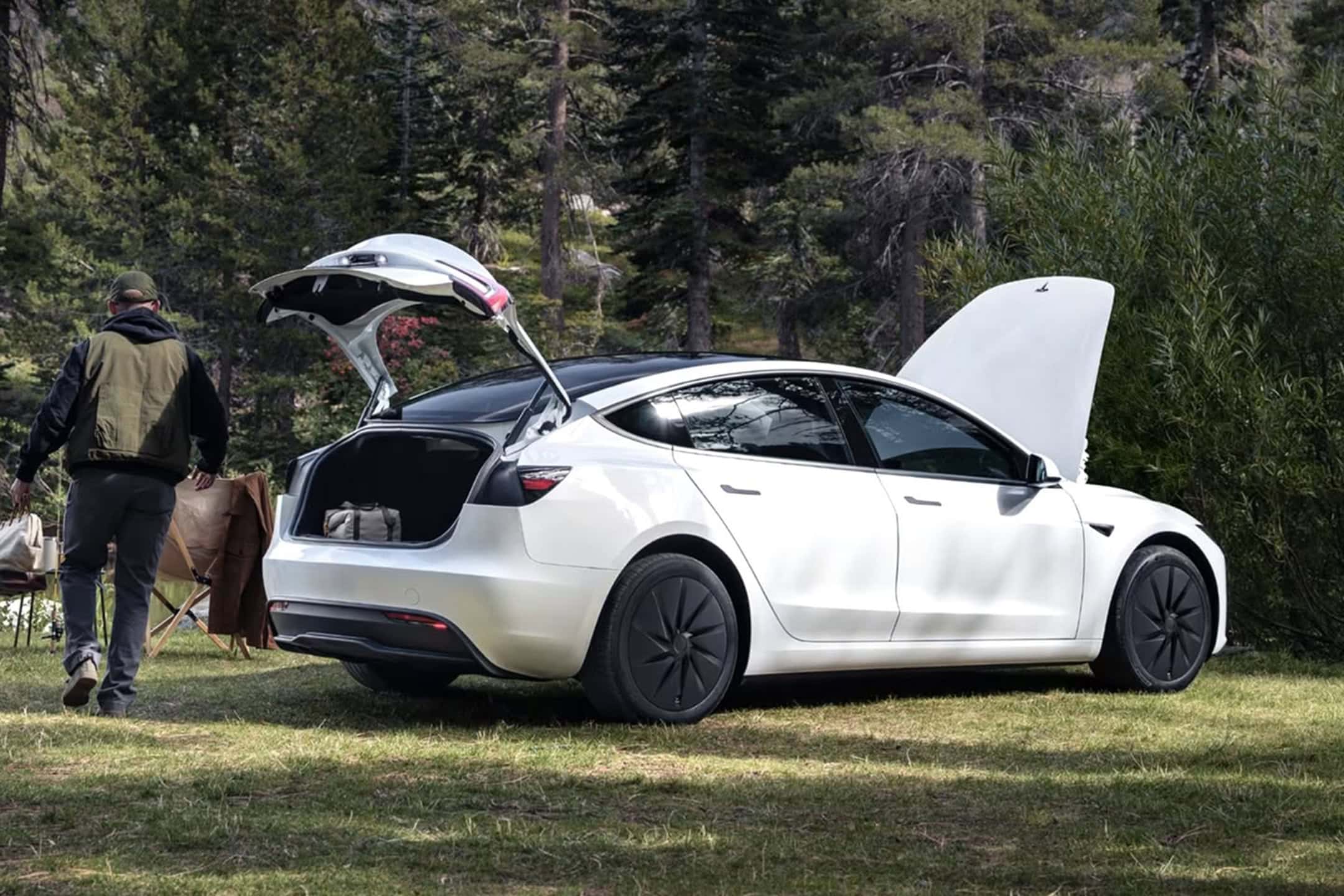 เจาะลึก Tesla Model 3 อัปเกรดใหม่ จอ 16 นิ้ว V2L และภายใน Zen Grey