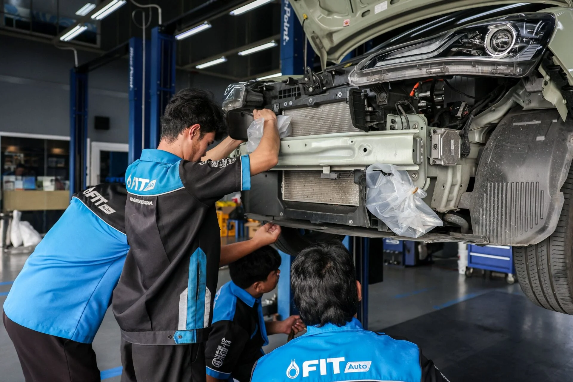 ตรวจเช็ก EV หลังน้ำท่วมฟรี 35 รายการ ศูนย์บริการ EV กำลังดูอะไรให้เจ้าของรถ