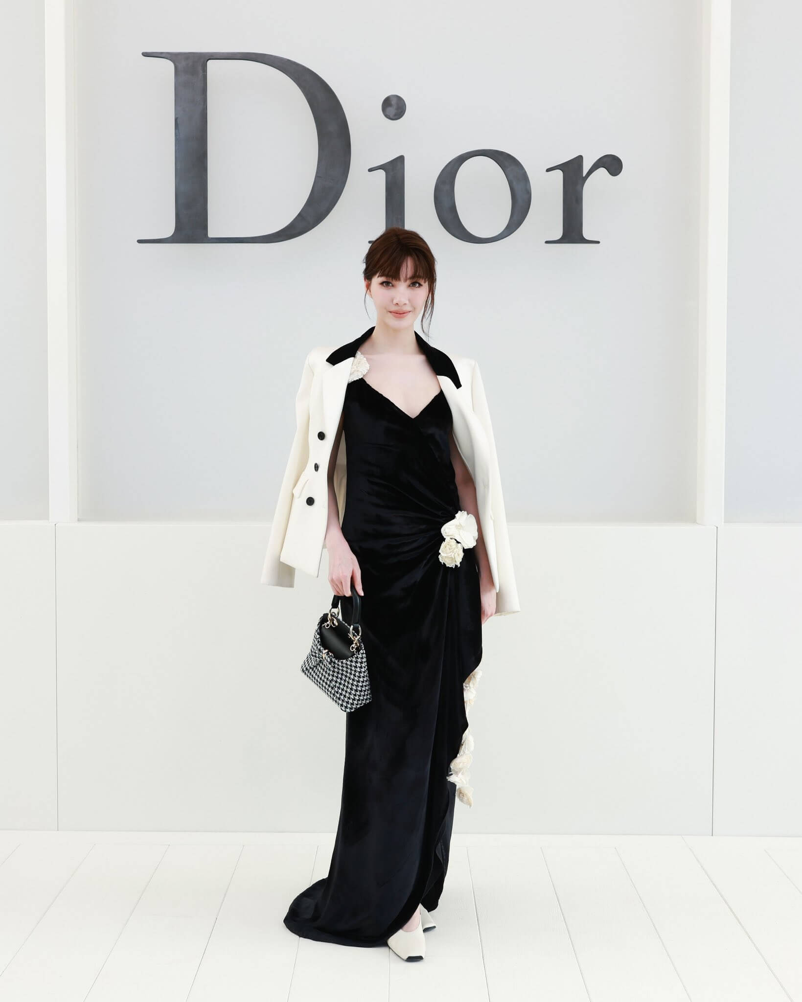5 คนดังครองชาร์ตแฟชั่นสัปดาห์ Paris Fashion Week ด้วยพลัง EMV
