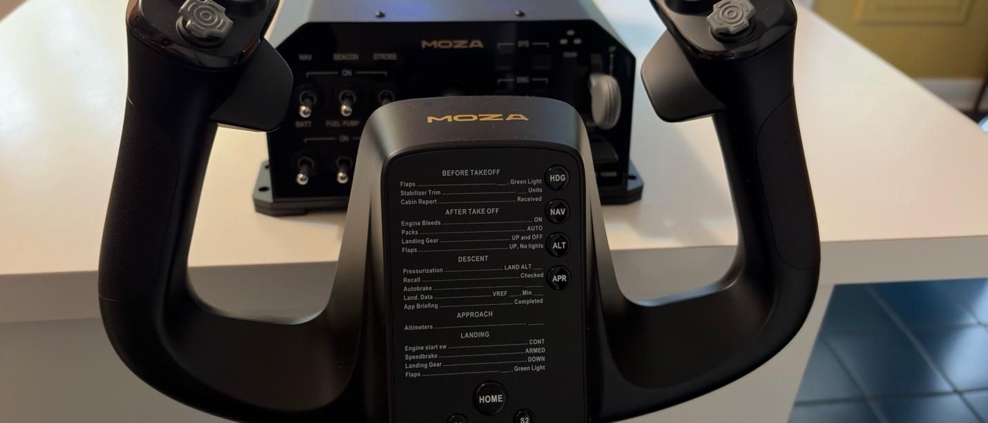 Logitech G Pro X3 Superstrike vs Corsair M65 Ultra Wireless เมาส์เกมมิ่งพรีเมียมสายแข่งเลือกตัวไหนดี