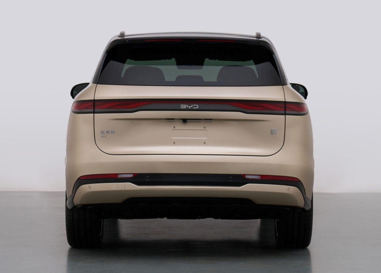 BYD Tang EV รุ่นใหม่ และ Han เจเนอเรชันถัดไป มอเตอร์คู่แรงจัด ชาร์จไวระยะไกล
