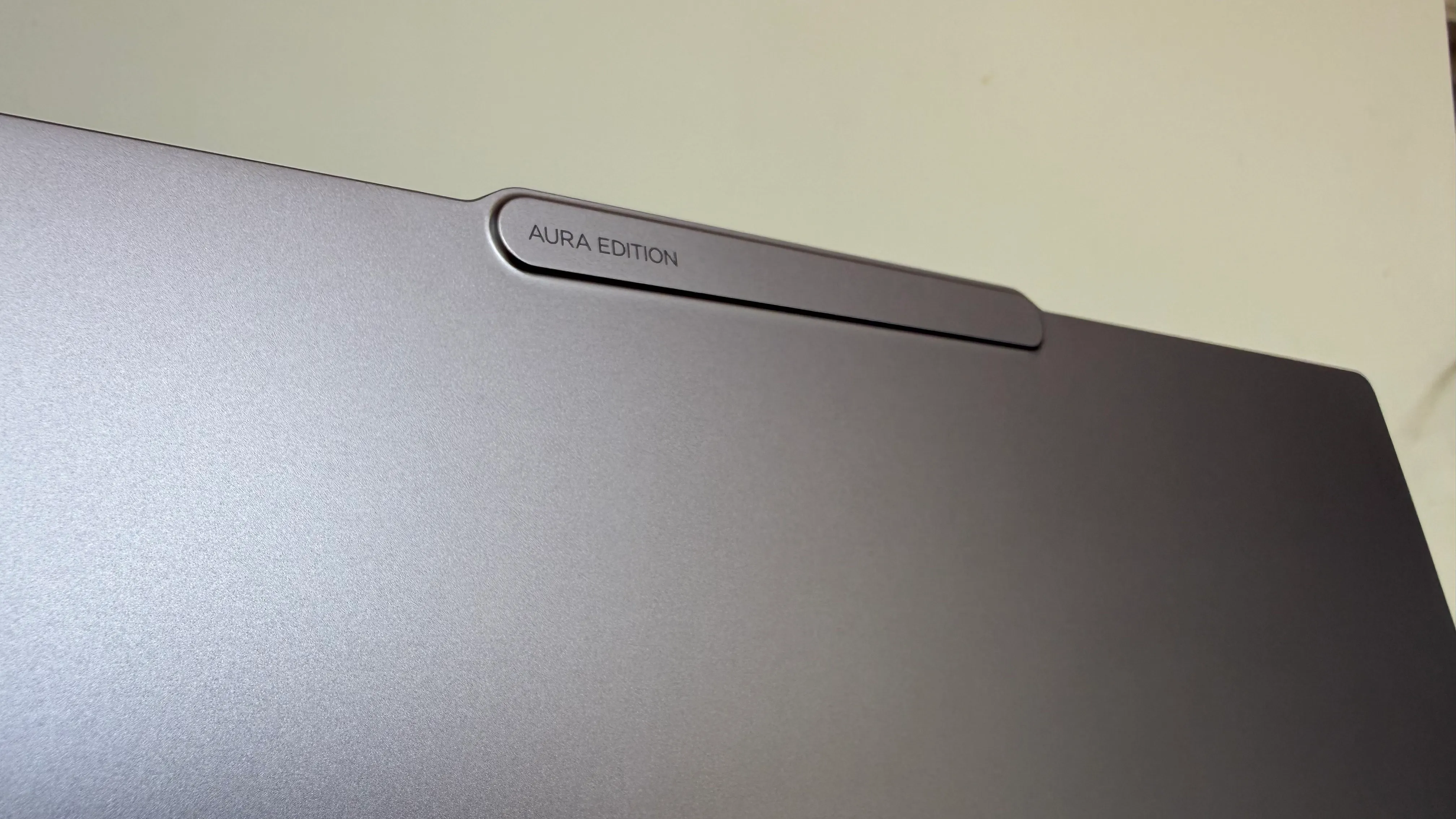 Lenovo Yoga Pro 9i Aura Edition vs Yoga Pro 7i เลือกเครื่องไหนคุ้มกว่าสำหรับสายครีเอทีฟ