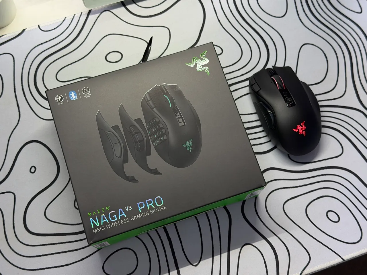 เมาส์เกมมิ่ง Razer เลือกอะไรดีระหว่าง Viper V4 Pro กับ Naga V3 Pro