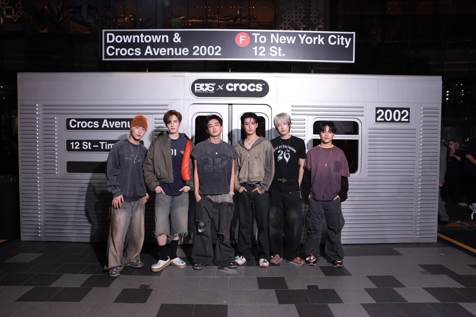 Crocs แบรนด์แอมบาสเดอร์ กลยุทธ์ใหม่ผ่าน BUS และ Crocband ดีไซน์ไอคอนิก