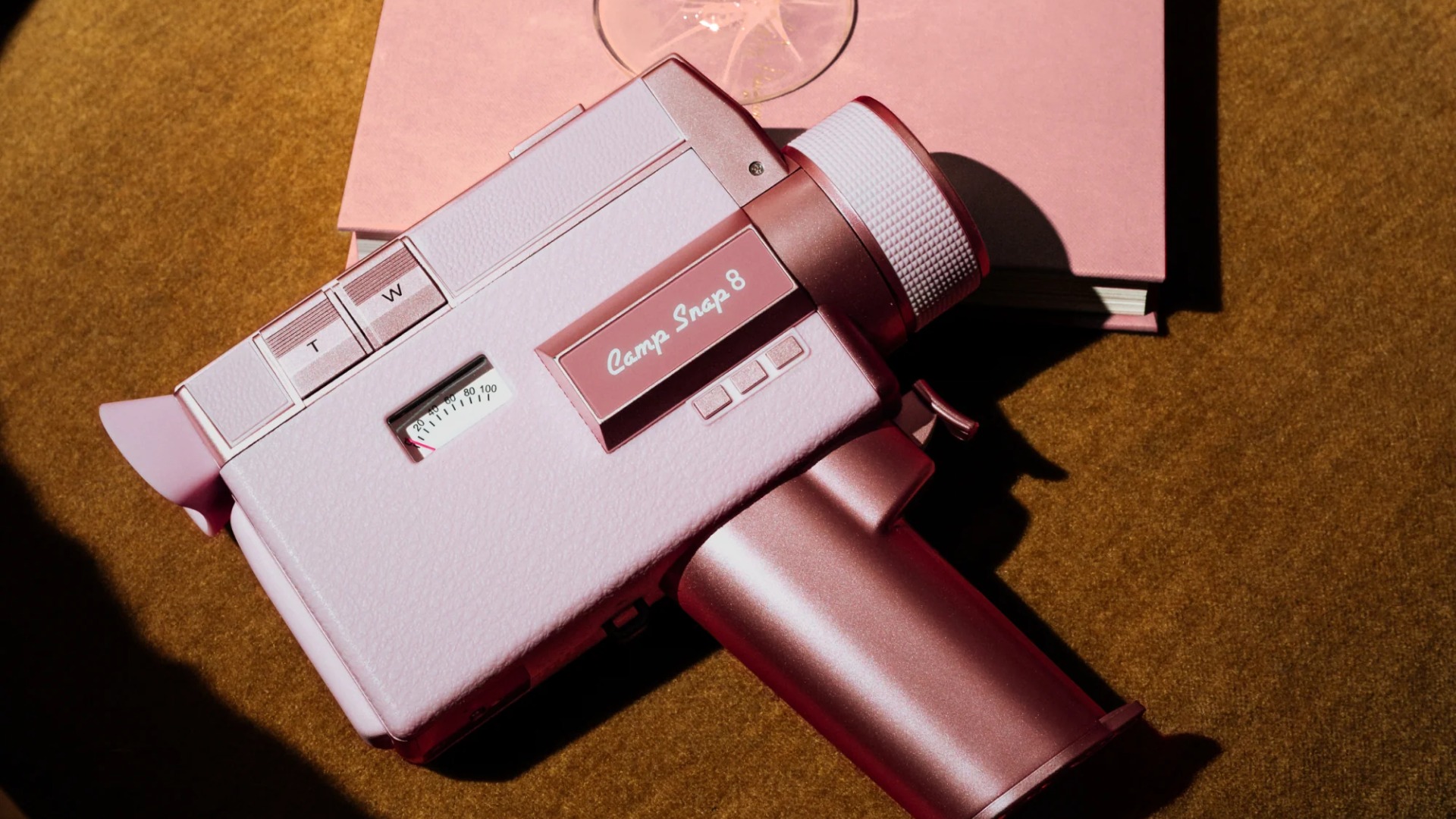 กล้องไม่มีจอสไตล์ Super 8 ทางเลือกใหม่ของคนทำคอนเทนต์สายย้อนยุค