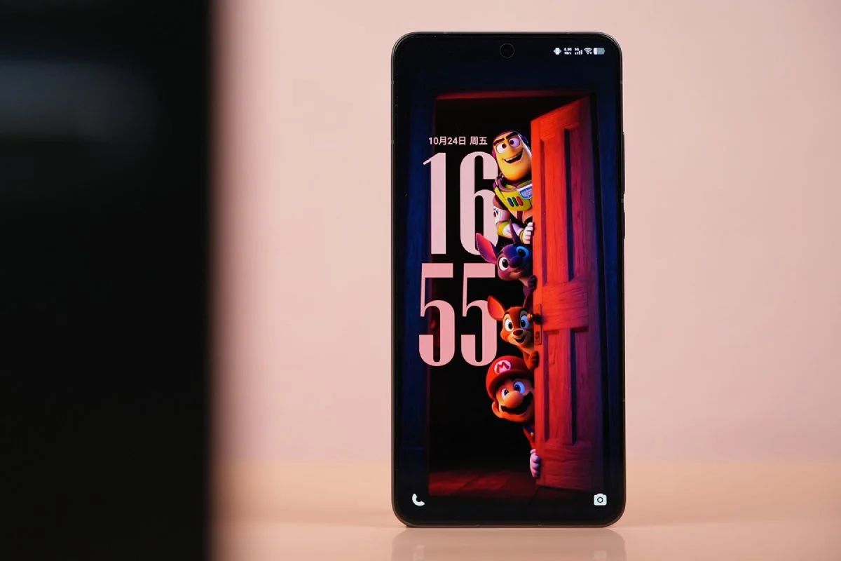 iQOO Neo 12 สมาร์ทโฟนเล่นเกมแบต 9,000mAh จอ 185Hz ที่ท้าชนเรือธงเกมมิ่ง