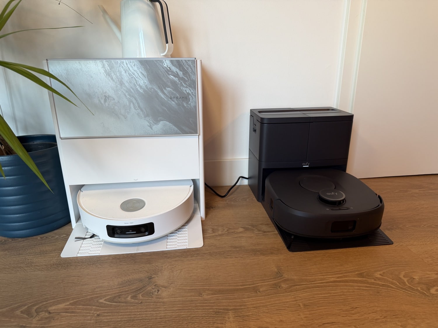 ดีลหุ่นยนต์ดูดฝุ่นอัจฉริยะ Roborock Bosch Xiaomi และ Eufy รุ่นไหนคุ้มสุดตอนนี้