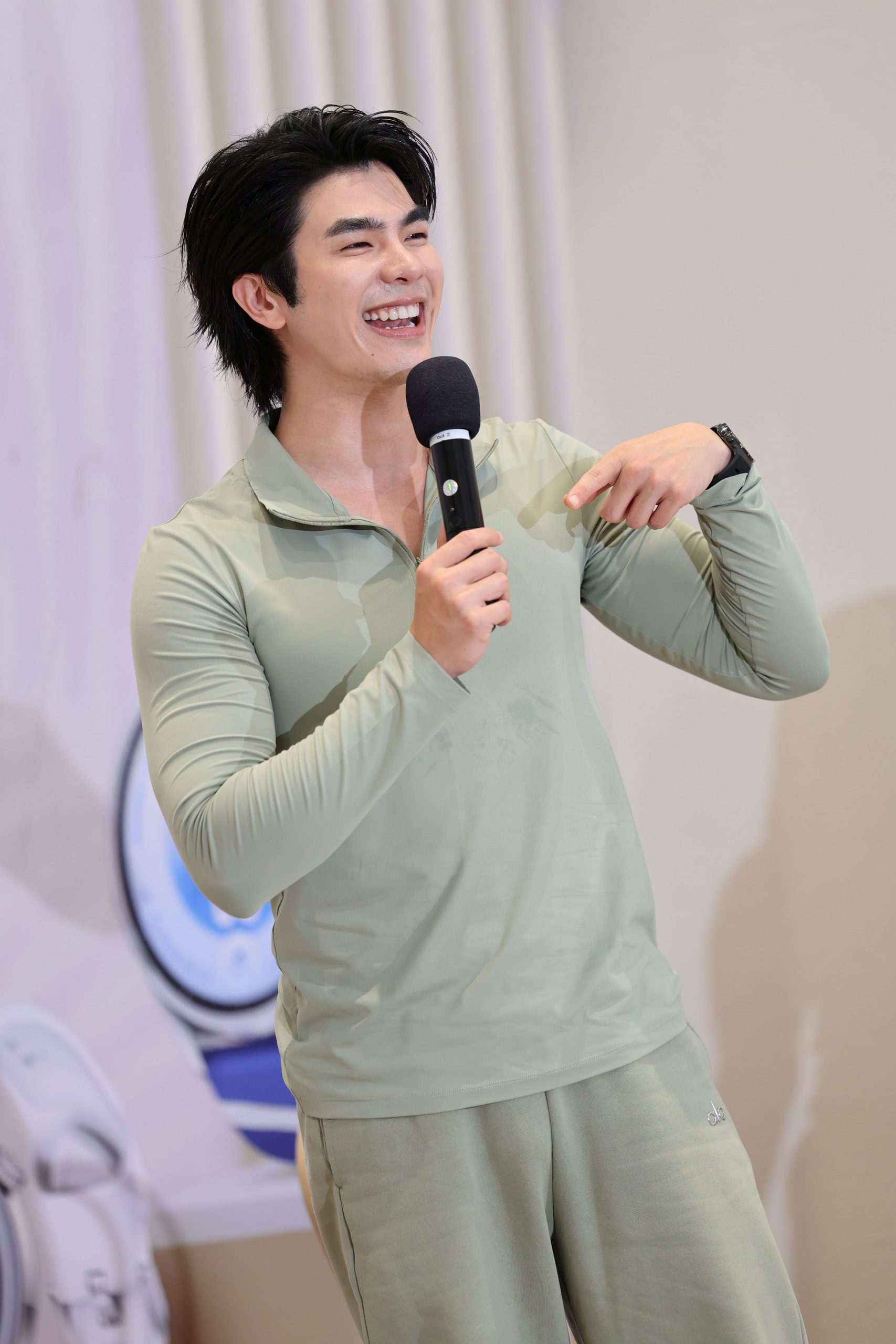 MOVE WITH MILE เมื่อสมาร์ทวอทช์ AI สุขภาพกลายเป็นโค้ชกายใจบนข้อมือ