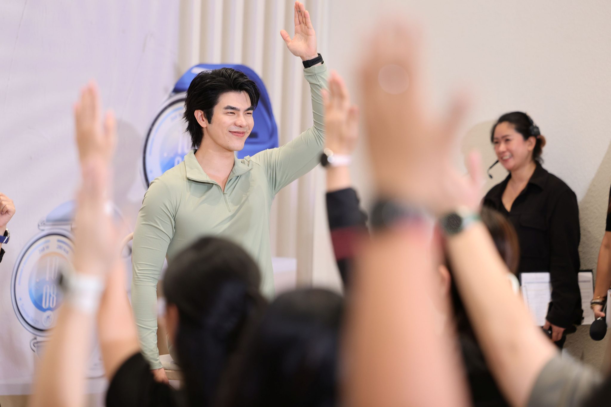 MOVE WITH MILE เมื่อสมาร์ทวอทช์ AI สุขภาพกลายเป็นโค้ชกายใจบนข้อมือ