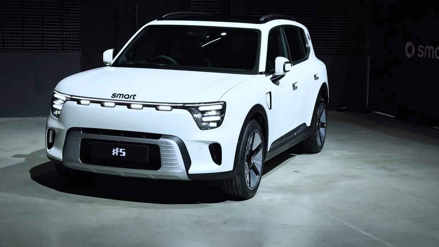 Smart EV บุกตลาดพรีเมียม เปิดสามรุ่นรวดผ่านโชว์รูม Mercedes-Benz