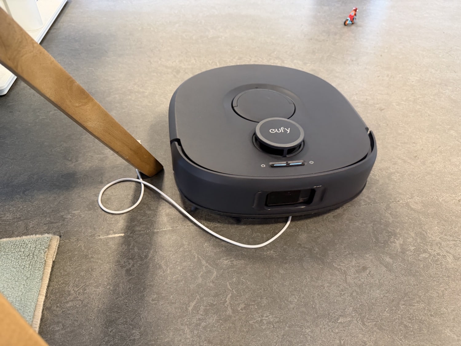 ดีลหุ่นยนต์ดูดฝุ่นอัจฉริยะ Roborock Bosch Xiaomi และ Eufy รุ่นไหนคุ้มสุดตอนนี้