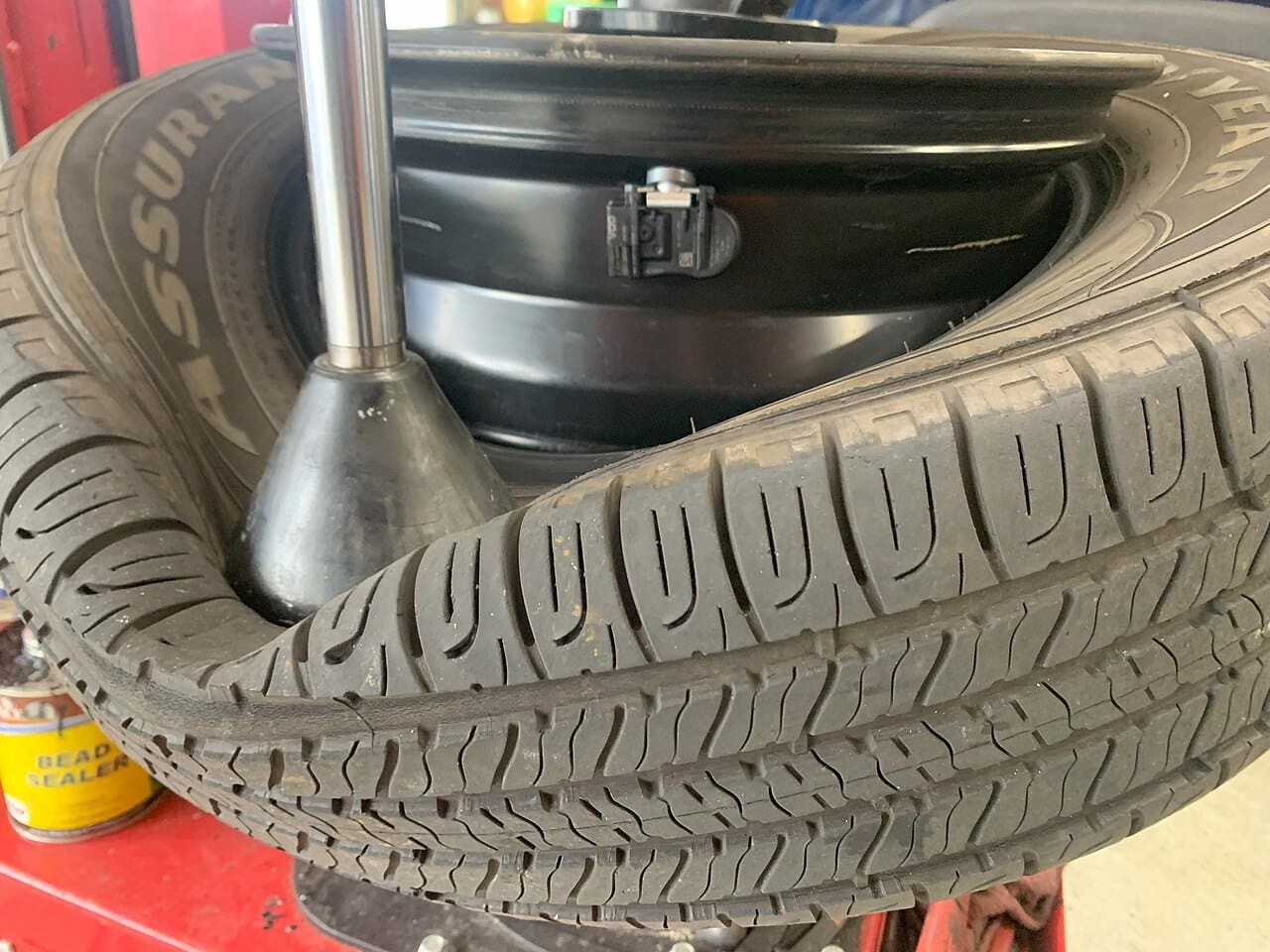 การหมุนยางและรีเซ็ต TPMS ขั้นตอนสำคัญหลังเปลี่ยนหรือเติมลมยาง