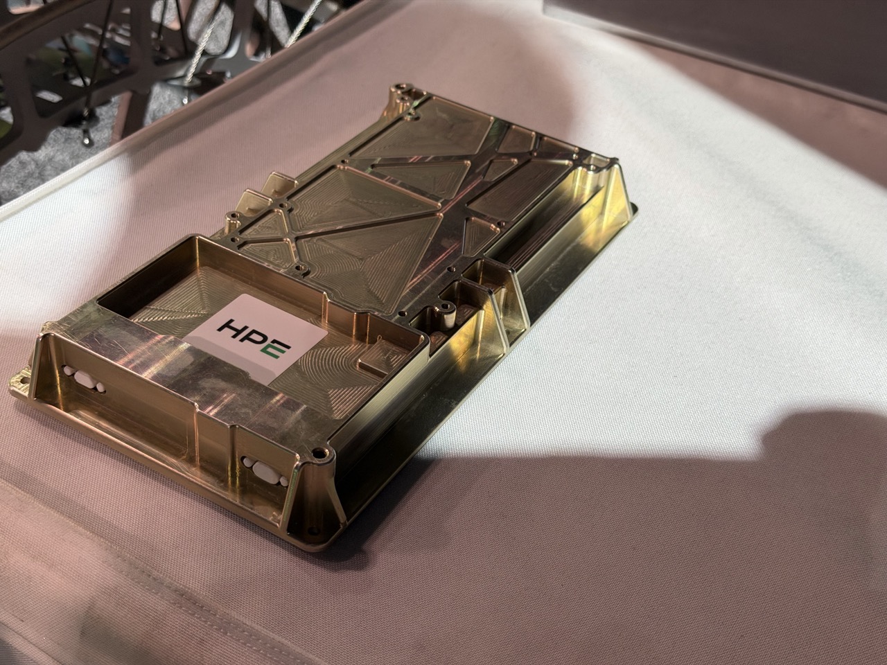 HPE ส่ง Spaceborne Computer-4 ขึ้นดวงจันทร์ เปิดยุค HPC บนดวงจันทร์และ AI อวกาศ