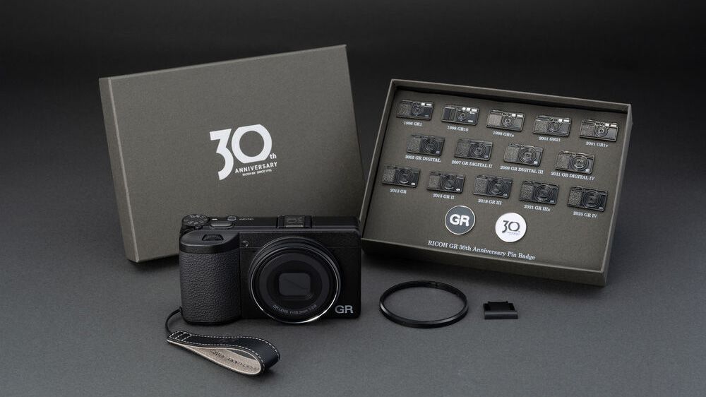 Ricoh GR IV 30th Anniversary Edition กล้องคอมแพกต์ลิมิตที่นักสะสมรอคอย