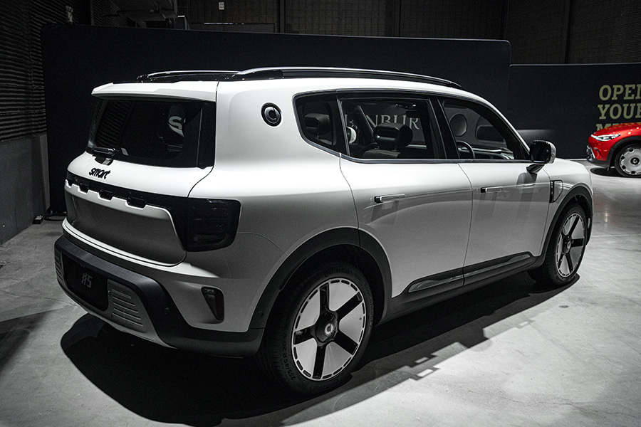 Smart EV บุกตลาดพรีเมียม เปิดสามรุ่นรวดผ่านโชว์รูม Mercedes-Benz
