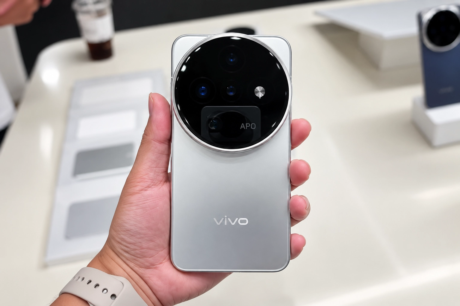 vivo X500 Ultra หลุดสเปกจัดหนัก ท้าชน Galaxy S24 Ultra