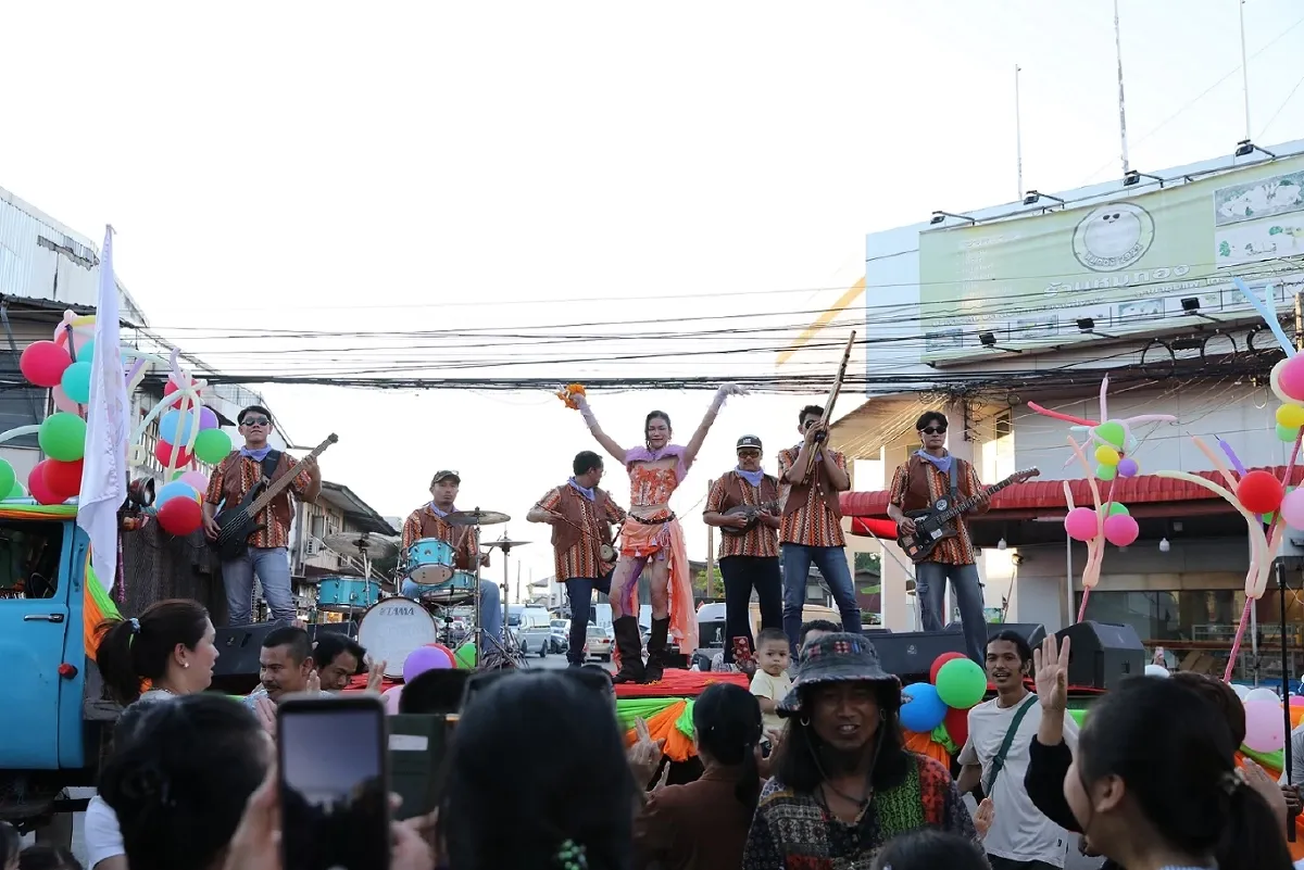 สามศิลปินหญิงพาเพลงใหม่ทะลุกรอบ ผ่านมิวสิกวิดีโอจัดจ้านและหลากหลายสไตล์