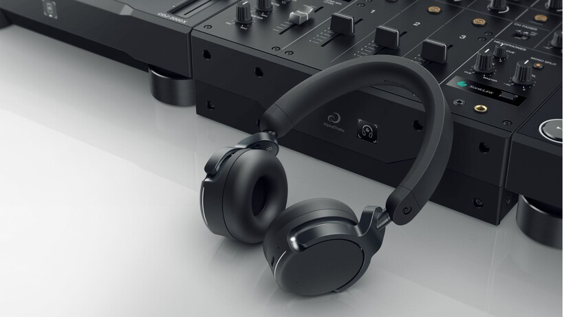 เทียบหูฟังไร้สายเบาไม่เกิน 50 กรัม Final PORTA, AeroClip 2 และ HDJ-F9