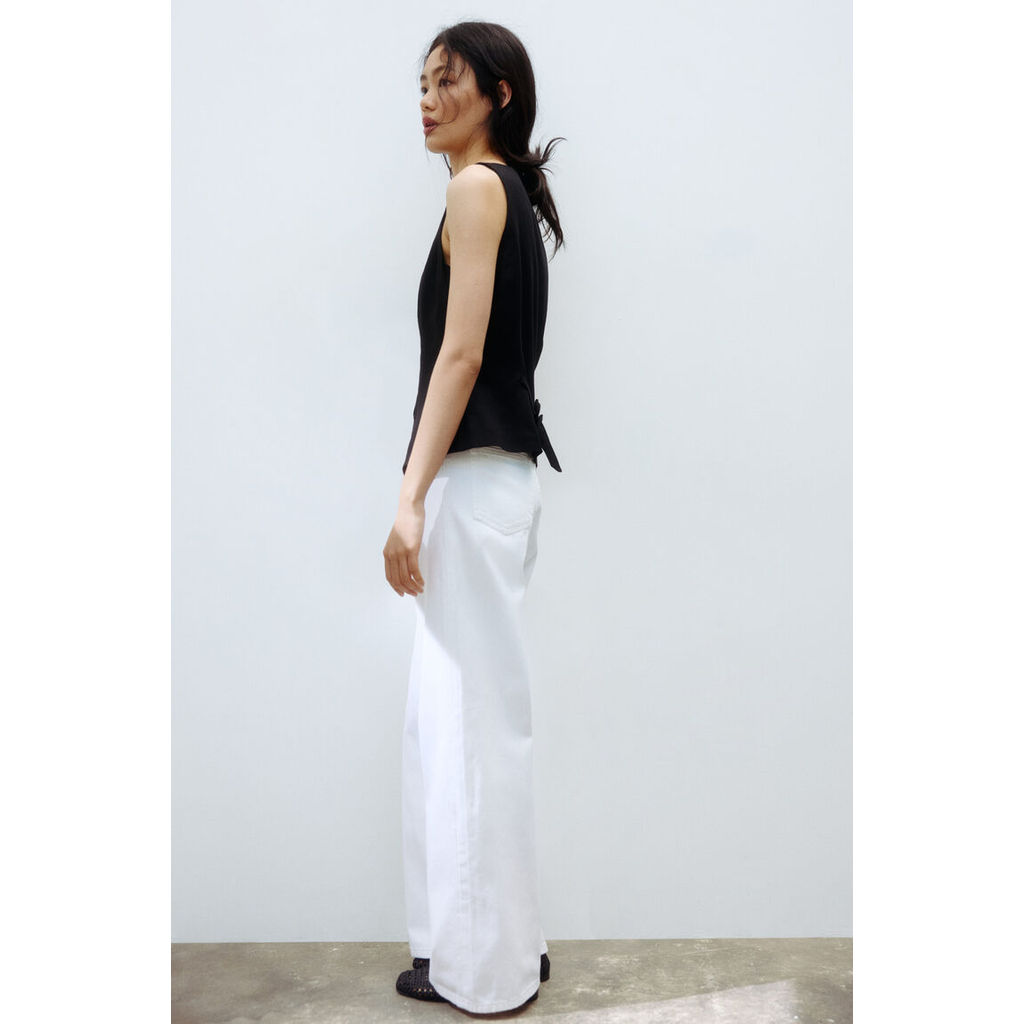 ลด 19.9%: H&M กางเกงยีนส์เอวสูงทรงกว้าง