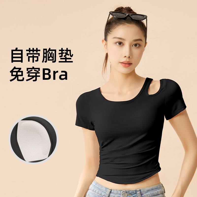 ราคาลดลงใหม่: เสื้อยืดออกกําลังกายใส่วิ่ง