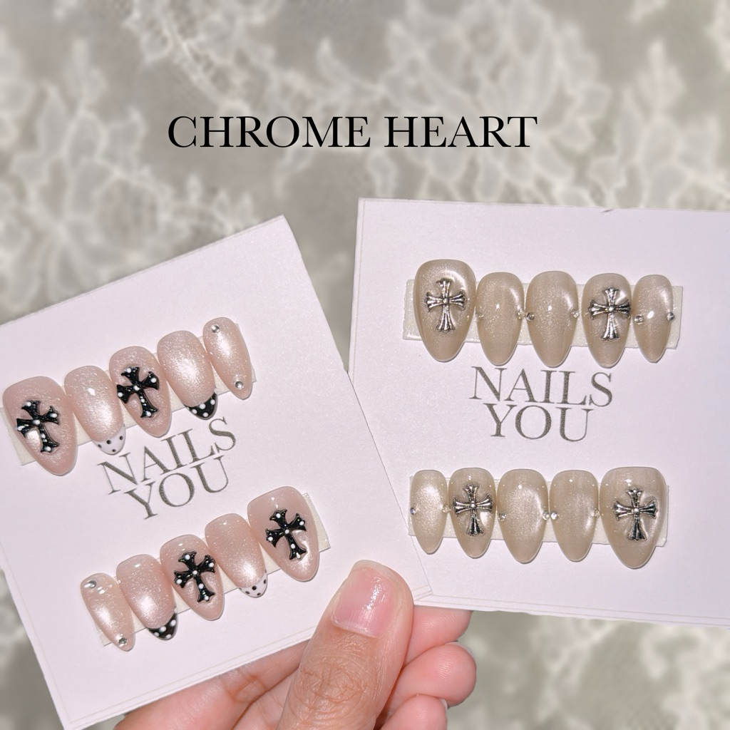 ราคาลดลงใหม่: CHROME HEART เล็บปลอม