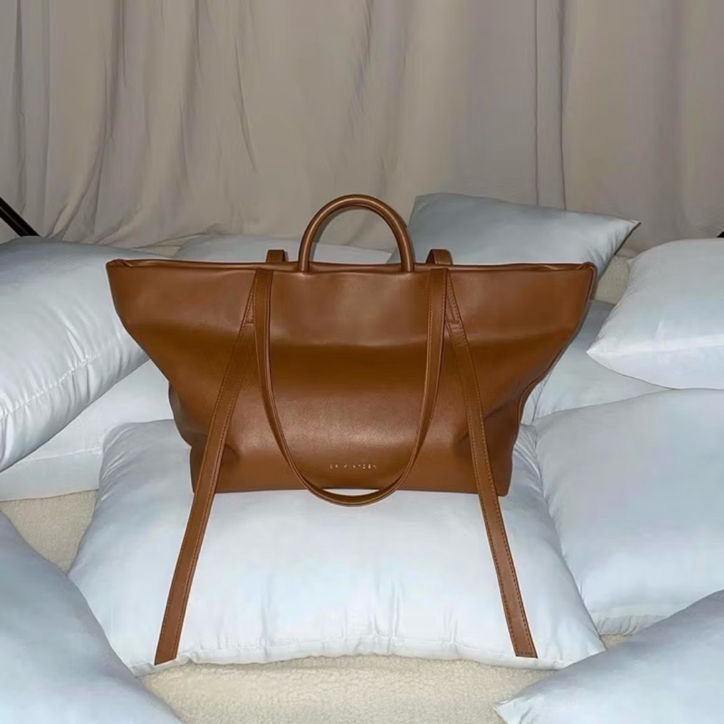ราคาลดลงใหม่: Puffy Tote