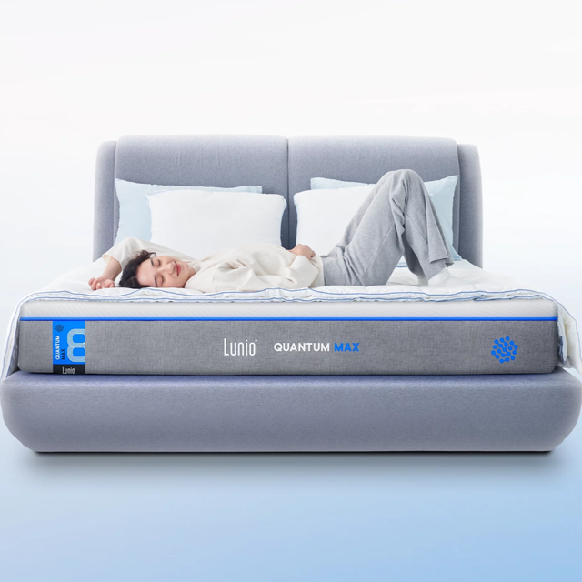 เปรียบเทียบชัด ๆ Dunlopillo Walker vs Lunio Quantum Max เลือกที่นอนแบบไหนดีให้เหมาะกับสไตล์การนอนของคุณ