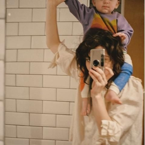 ปัญหาพ่อแม่ทำงานจนไม่มีเวลาเลี้ยงลูก เมื่อความรักอย่างเดียวอาจไม่เพียงพอ