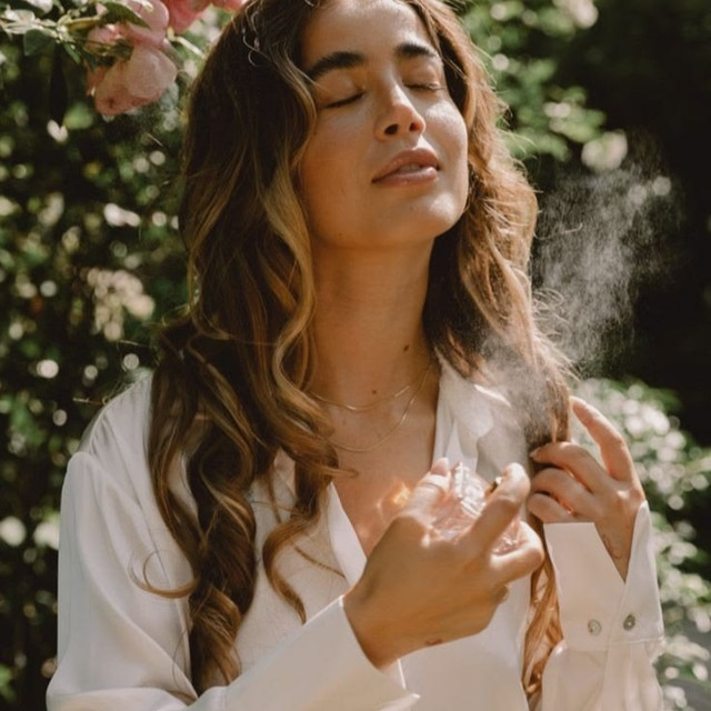 สเปรย์ฉีดผมหอม ไอเทมเล็กๆ ที่ช่วยเพิ่มเสน่ห์ให้เส้นผมตลอดทั้งวัน