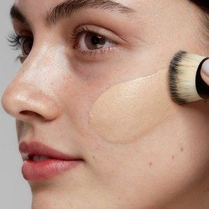 รองพื้นแบบขวด เริ่มต้นความเป๊ะตั้งแต่ขั้นตอนการทาผิว