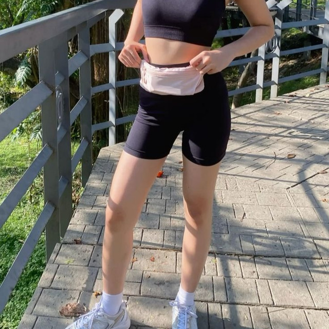 กระเป๋าคาดเอวสายกีฬา ไอเทมสำคัญที่คนออกกำลังกายต้องมี