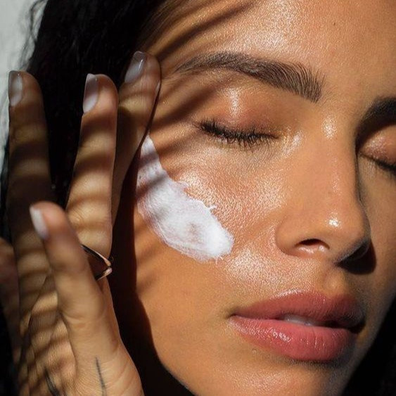 คู่มือครีมกันแดดทาหน้า สู้แดดแรงแบบไม่ทำร้ายผิว