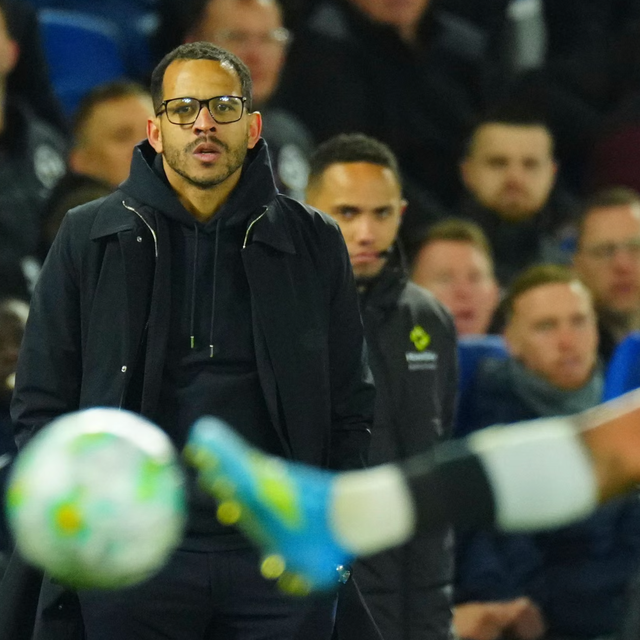 ปลดฟ้าผ่า! Chelsea สั่งเด้ง Liam Rosenior 