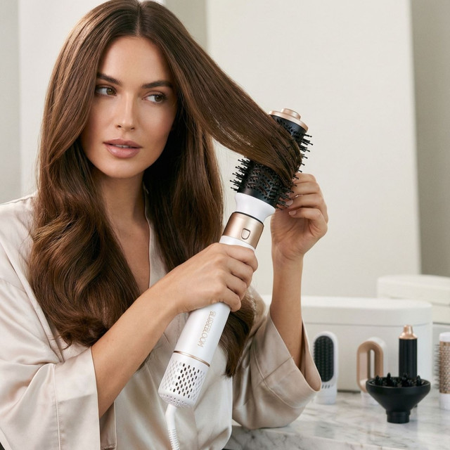 หวีไดร์ 2-in-1 ผมสวยง่ายในขั้นตอนเดียว