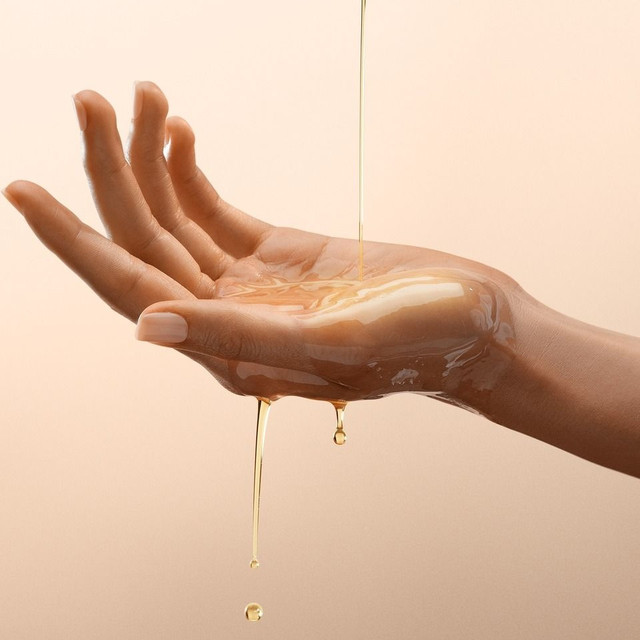 ใช้น้ำมันผมให้รอดเมื่อต้องเจอความร้อนทุกวัน