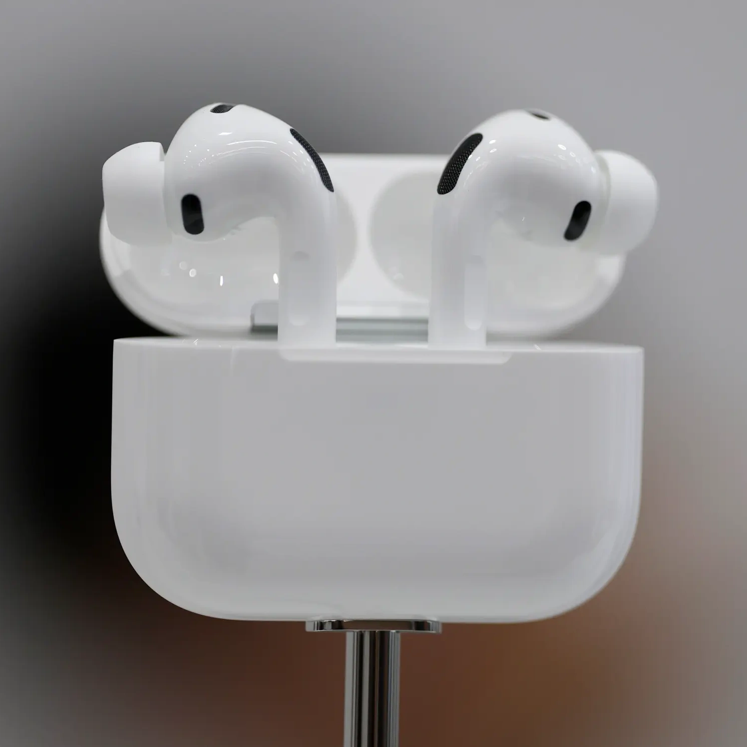 Apple ซุ่มพัฒนา AirPods AI และแว่นอัจฉริยะชน Meta