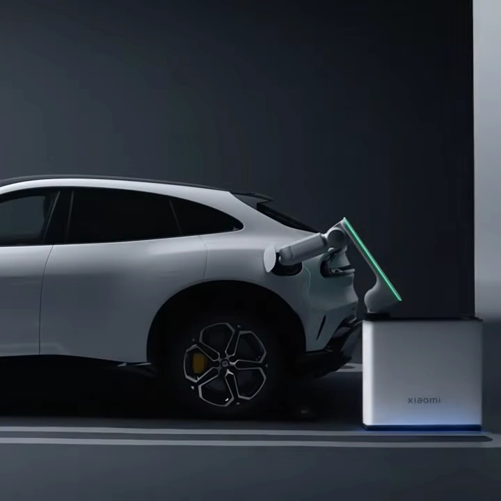 Xiaomi เปิดตัวแขนชาร์จรถ EV อัตโนมัติ เสียบปลั๊กให้เองได้