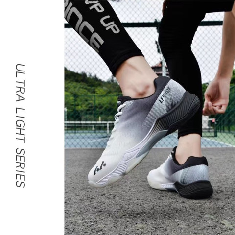 【สปอตสินค้า】 รองเท้าแบดมินตัน ผู้หญิงและผู้ชาย ระดับไฮเอนด์ ระบายอากาศ กันลื่น ทนต่อการสึกหรอ และกีฬา พร้อมส่ง Image3