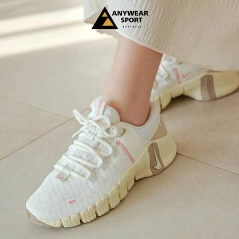 [ของแท้ พร้อมส่ง] Nike Free Metcon 5 รองเท้าฟิตเนสผู้หญิง เทรนนิ่ง ยกเวท วิ่งลู่ พื้นนุ่ม ใส่สบาย Image4