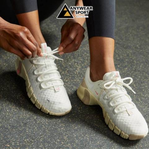 [ของแท้ พร้อมส่ง] Nike Free Metcon 5 รองเท้าฟิตเนสผู้หญิง เทรนนิ่ง ยกเวท วิ่งลู่ พื้นนุ่ม ใส่สบาย Image5