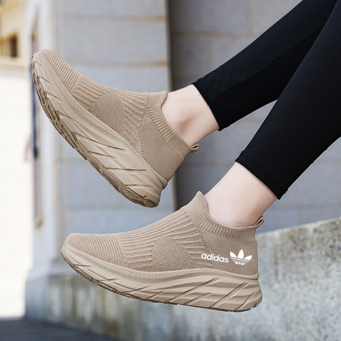 【ใหม่ พร้อมส่ง】รองเท้าผ้าใบลําลอง พื้นนิ่ม สีพื้น ระบายอากาศ ใส่สบาย เหมาะกับการวิ่ง เล่นกีฬา ไซซ์ 36-44 2023 Image4