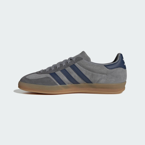 adidas ไลฟ์สไตล์ รองเท้า Gazelle Indoor ผู้ชาย สีเทา JQ8397 Image6